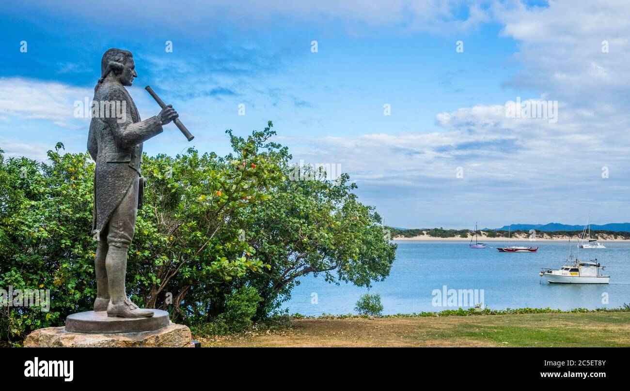 Cook statue at Cooks Monument and Reverve in Cooktown, adjacent to the site where James Cook beached the barque Endeavour for repairs in mid-1770, Far Stock Photo