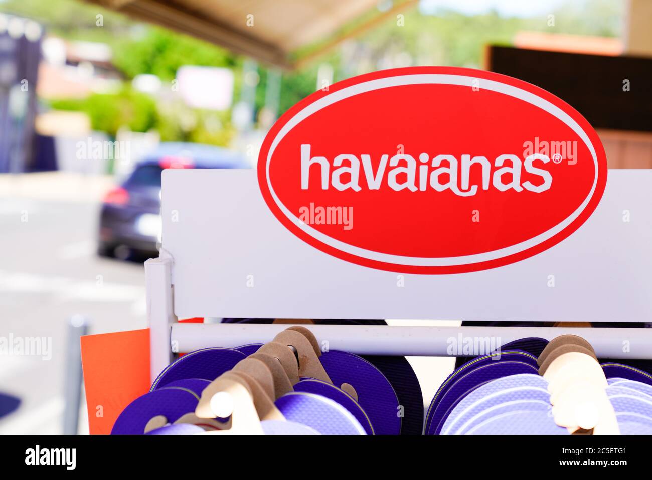 Bordeaux , Aquitaine / France - 06 14 2020 : Havaianas logo sign outside of  store of Brazilian brand of flip-flop sandals shop Stock Photo - Alamy