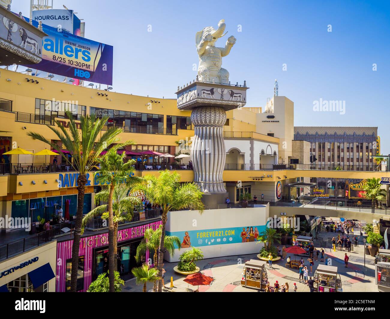 Beverly center mall hi-res stock photography and images - Alamy