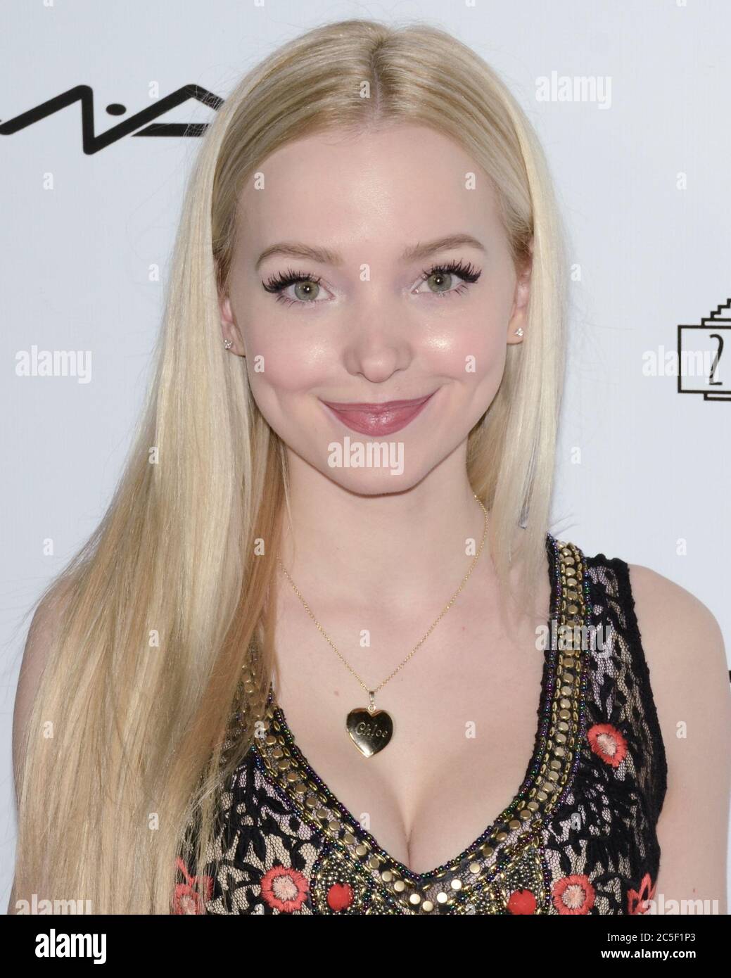 Dove Cameron Attends 16 Make Up Hi Res Stock Photography And Images Alamy