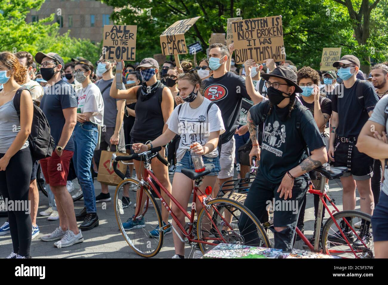 Black Lives Matter demonstrators rally in Washington Square Park in New York protesting the death of George Floyd, seen on on Juneteenth, Friday, June 19, 2020. (© Richard B. Levine) Stock Photo
