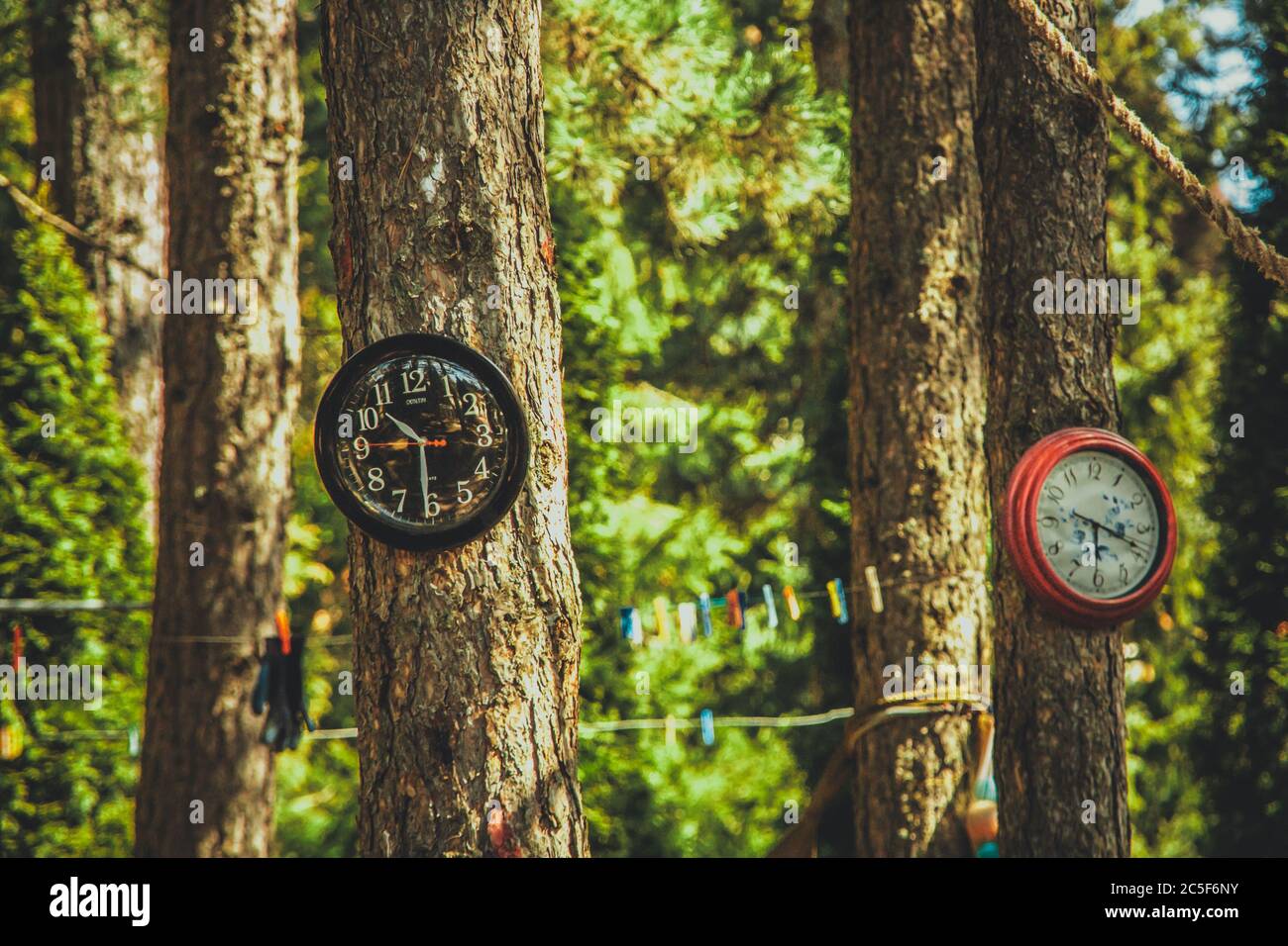 Two clocks hi-res stock photography and images - Alamy