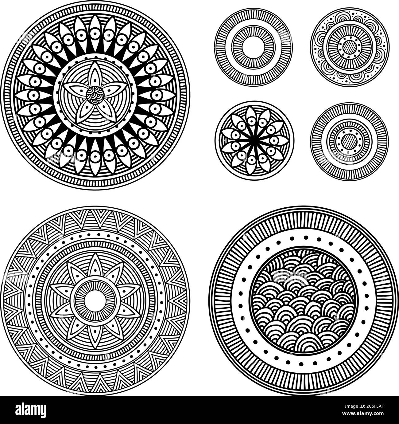 Set of design elements - patterned circles. Black and white, vector illustration. Stock Vector