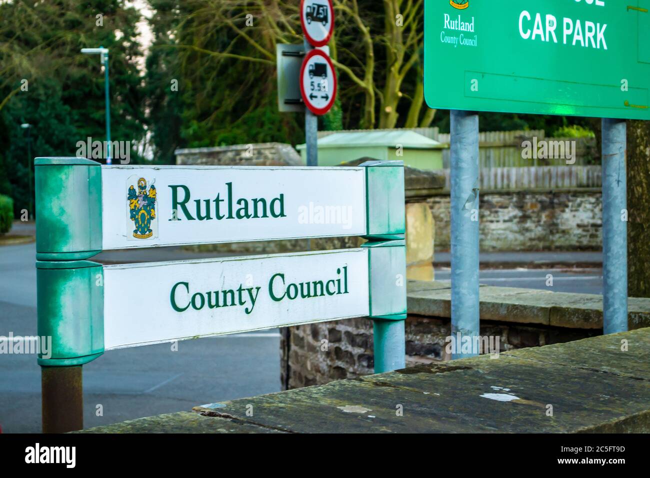 OAKHAM/RUTLAND, ENGLAND- 18 APRIL 2020: Rutland County Council sign at the entrance to the council premises Stock Photo