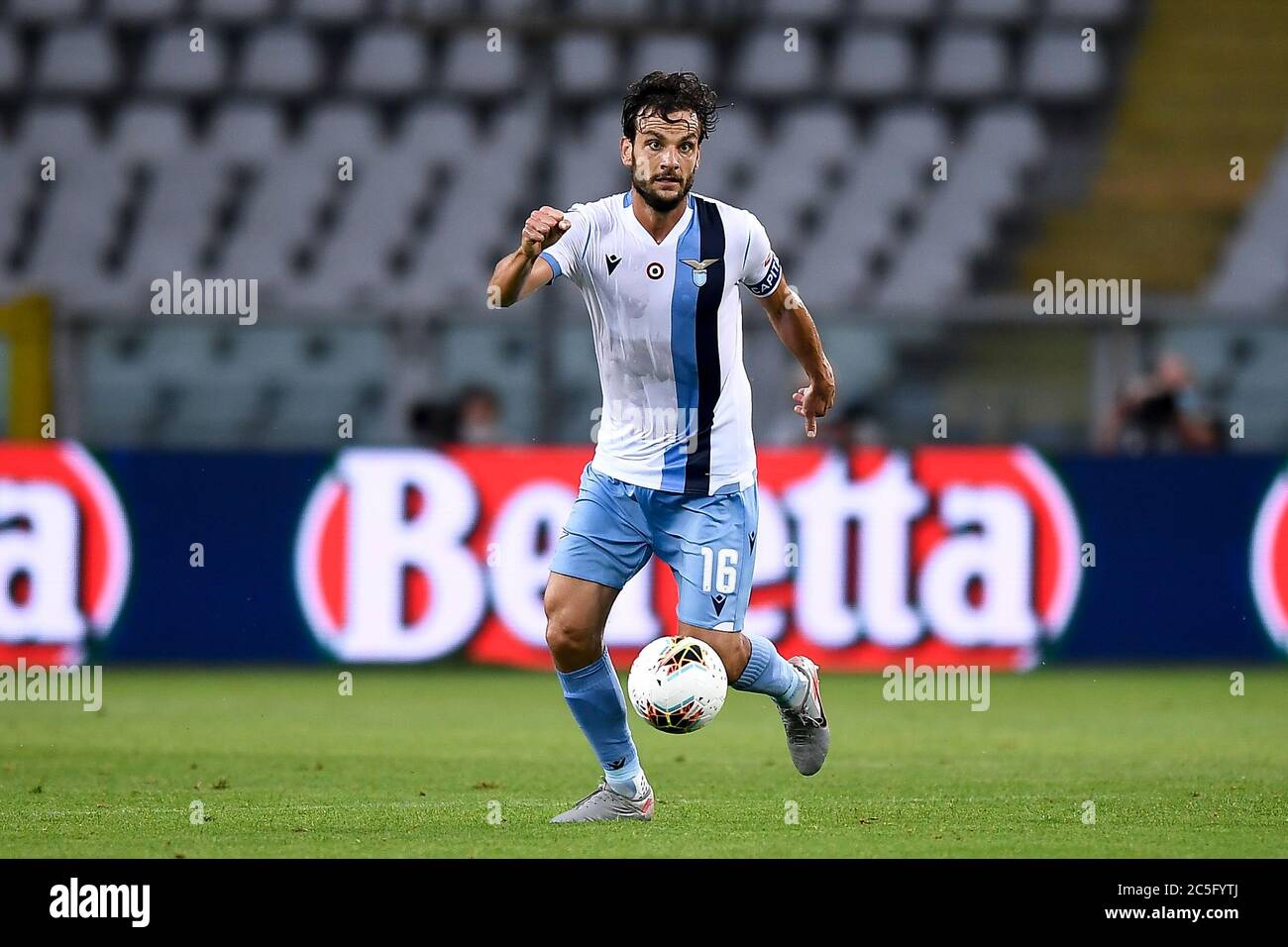 Turin, Italy. 30th June, 2020. TURIN, ITALY - June 30, 2020: Marco Parolo of SS Lazio in action during the Serie A football match between Torino FC and SS Lazio. (Photo by Nicolò Campo/Sipa USA) Credit: Sipa USA/Alamy Live News Stock Photo