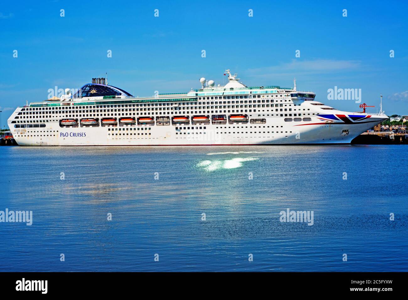 P and O Cruise Ship, North Shields, Tyneside, England Stock Photo