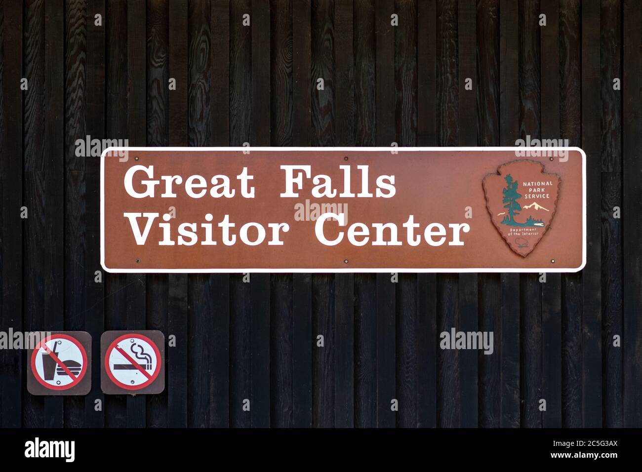 McLean, Virginia / USA - July 2 2020: Sign outside of the Great Falls Visitor Center. National Park Service site in McLean, Fairfax County, Virginia. Stock Photo