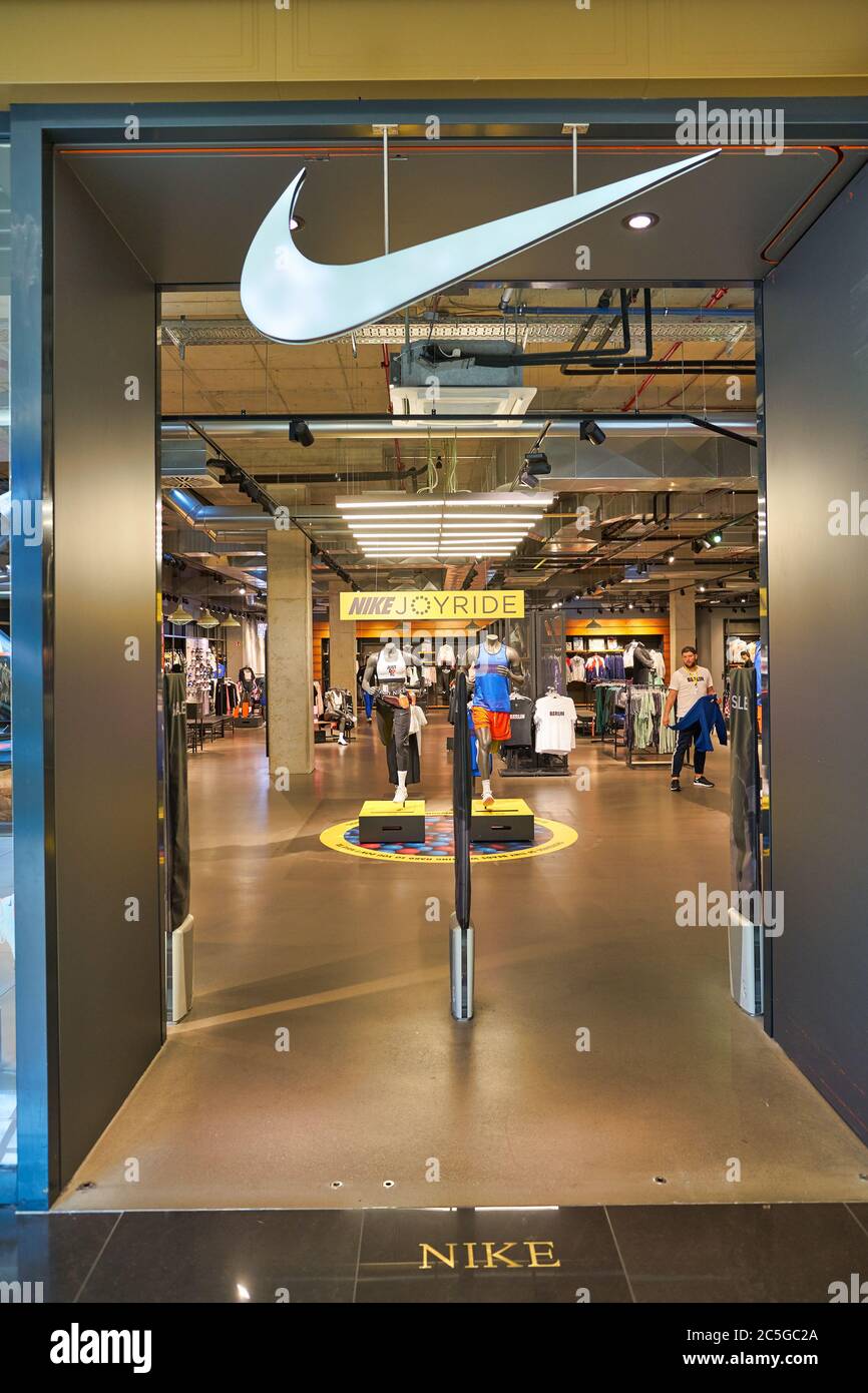 BERLIN, GERMANY - CIRCA SEPTEMBER, 2019: entrance to Nike store in Mall of  Berlin Stock Photo - Alamy