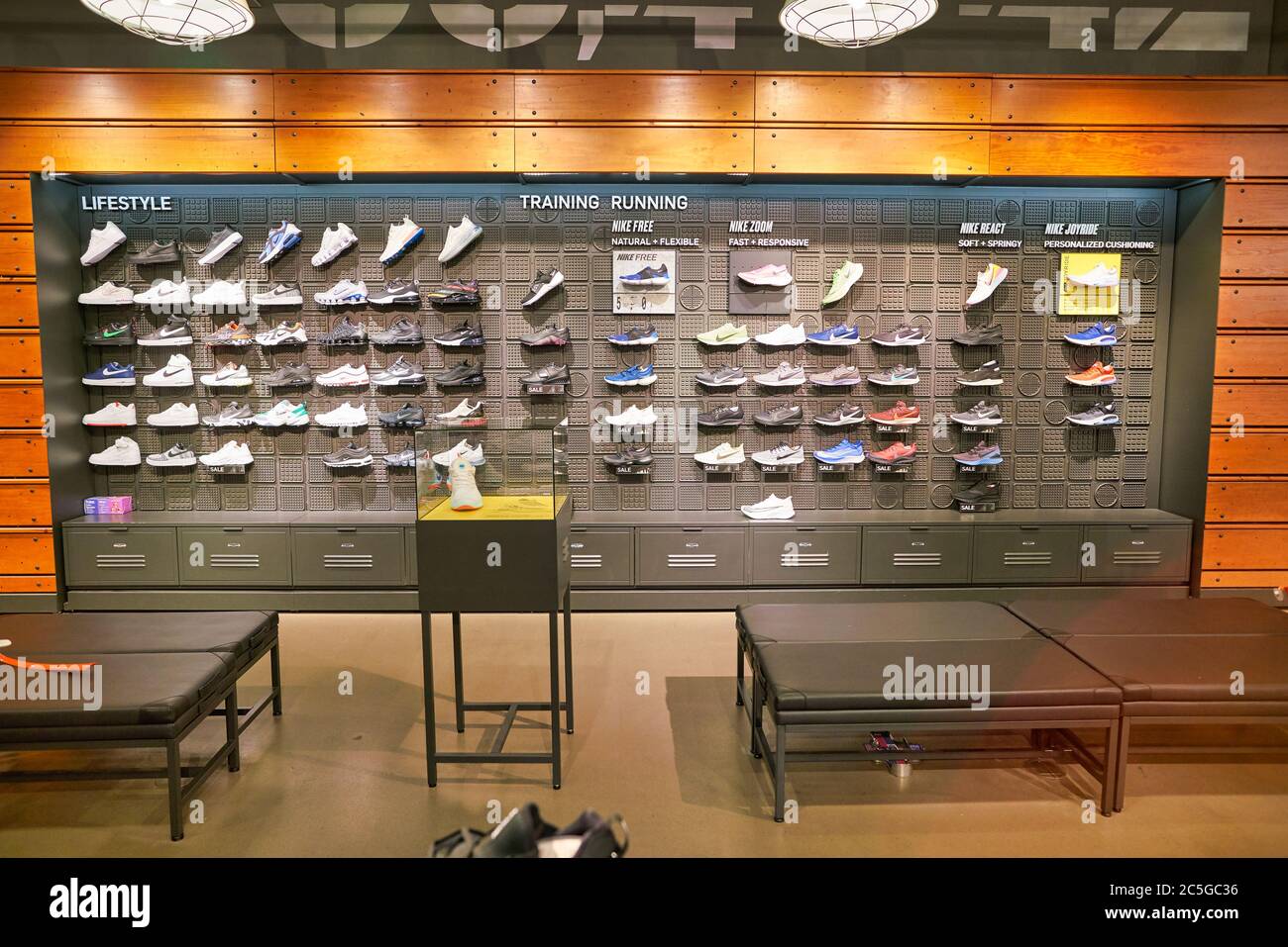 BERLIN, GERMANY - CIRCA SEPTEMBER, 2019: interior shot of Nike store in  Mall of Berlin Stock Photo - Alamy