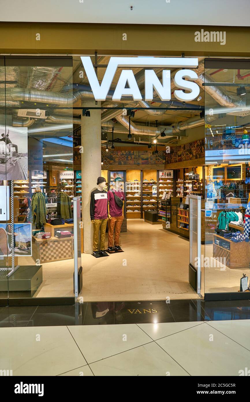 BERLIN, GERMANY - CIRCA SEPTEMBER, 2019: Vans sign over a store entrance in  Mall of Berlin Stock Photo - Alamy