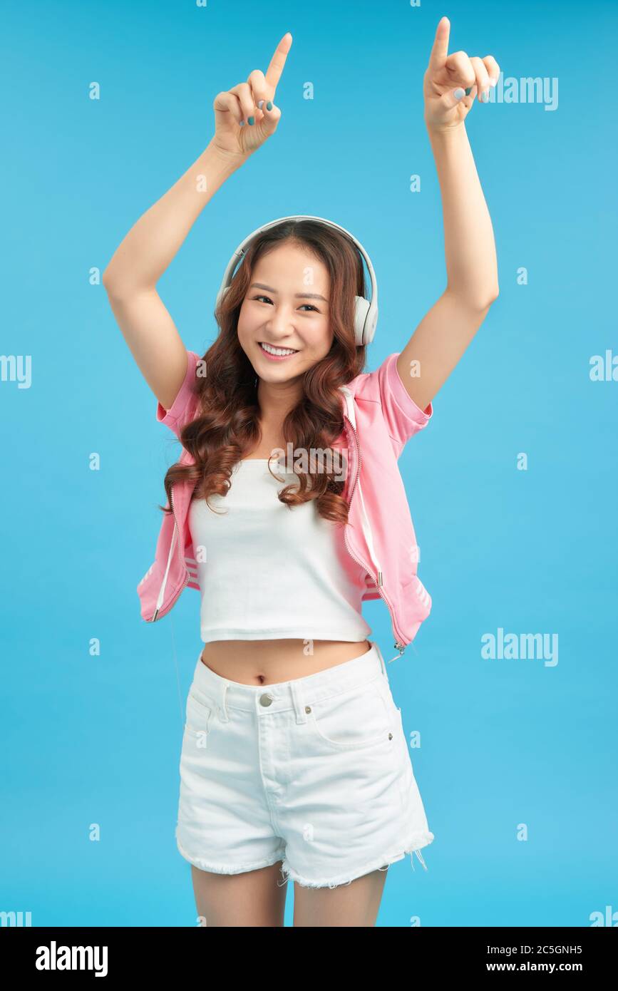 Japanese girl smiling teenager hi-res stock photography and images - Alamy