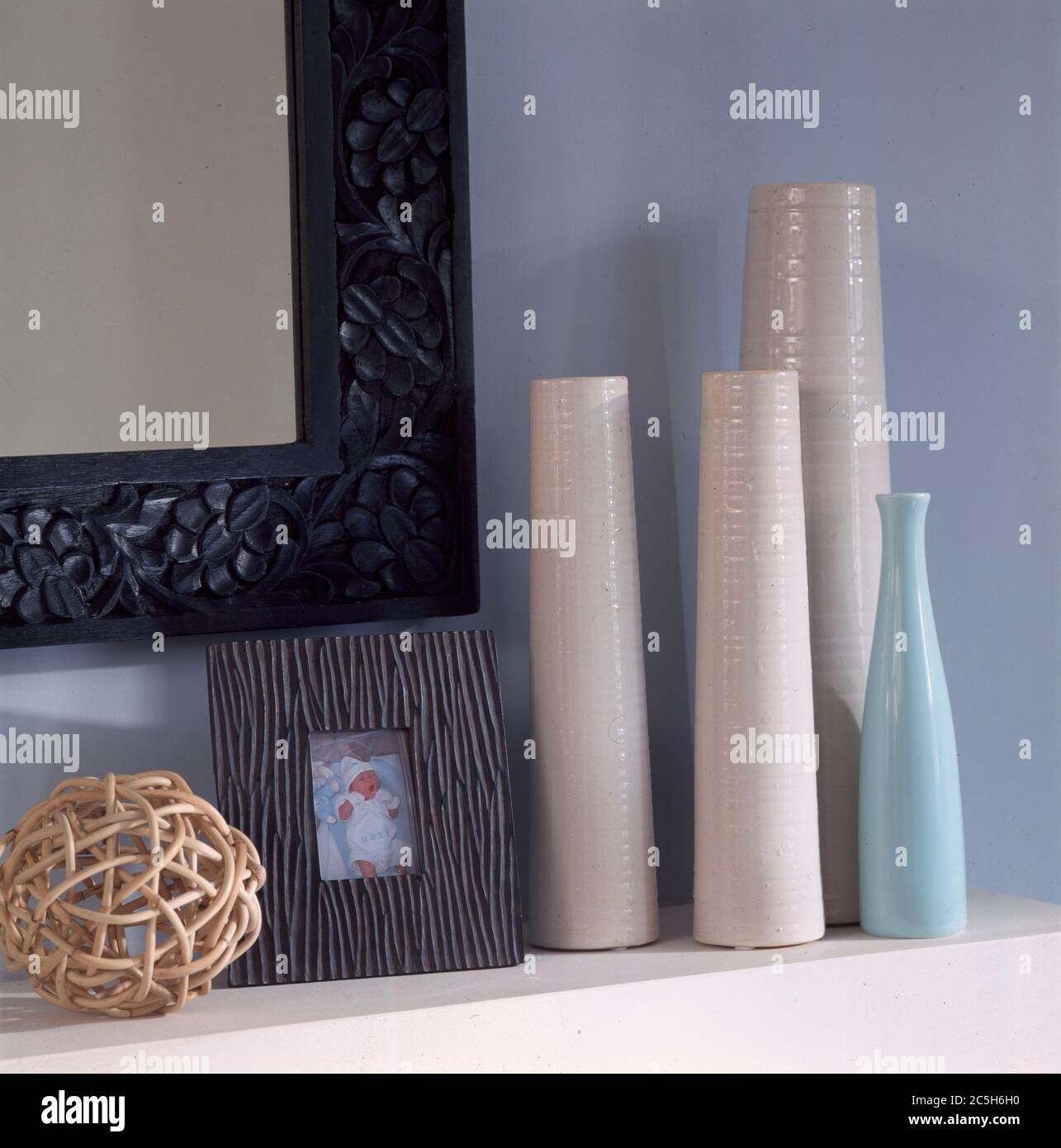 Mantlepiece and frame hi-res stock photography and images - Alamy