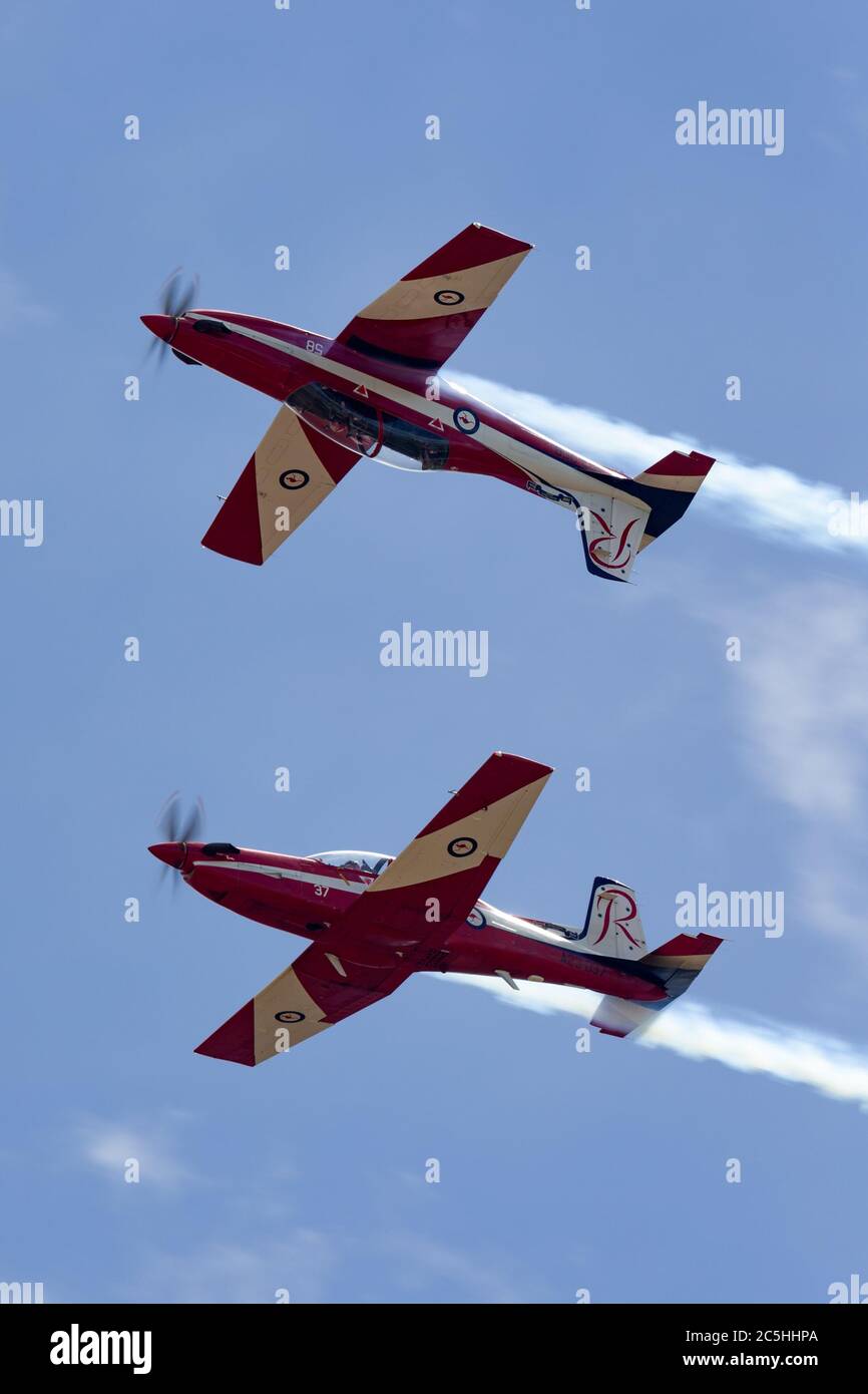 Royal Australian Air Force (RAAF) Roulettes formation aerobatic display