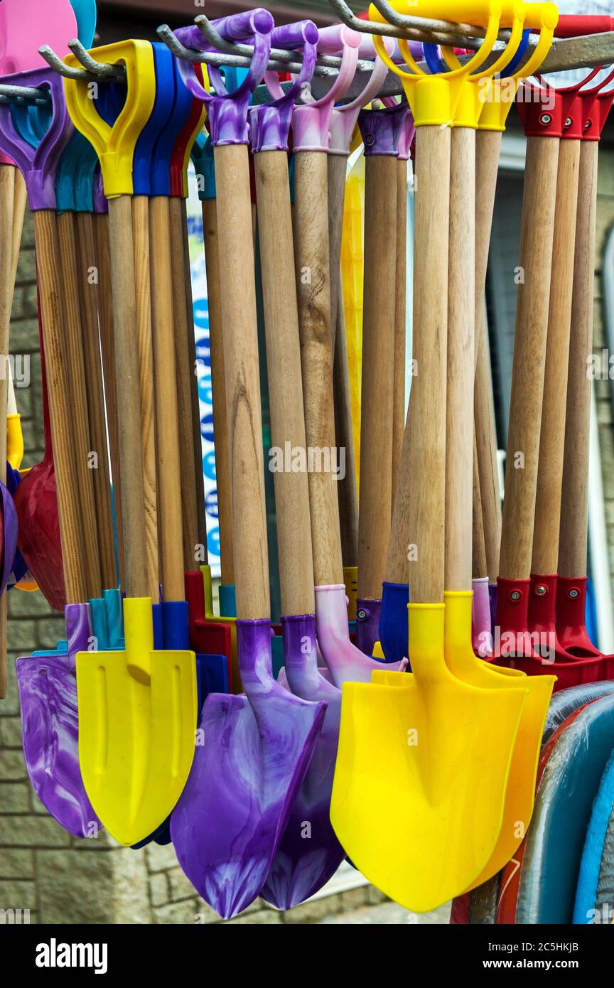 Multi coloured spades hi-res stock photography and images - Alamy