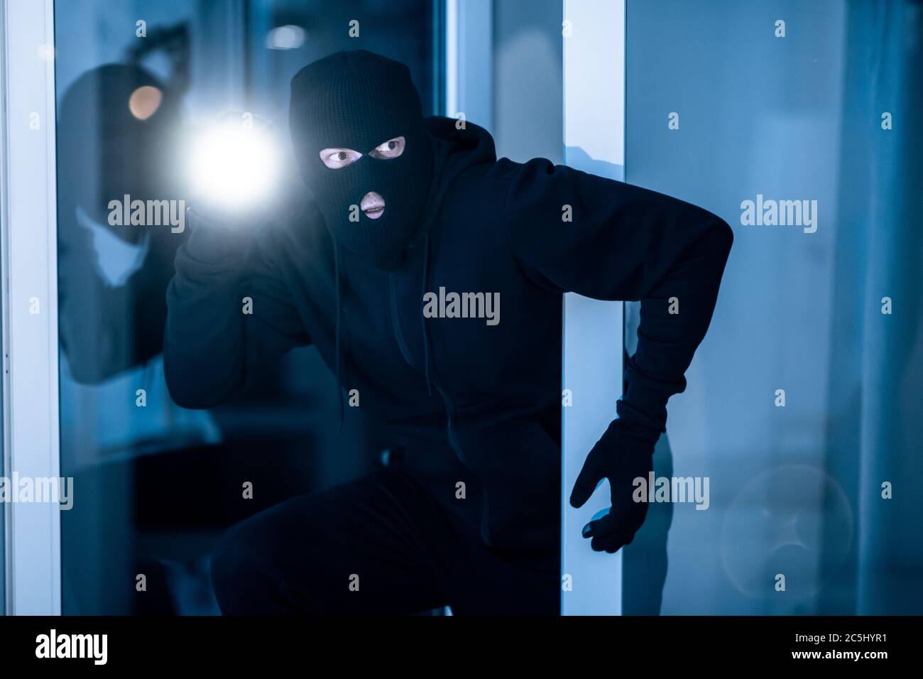 Breaking into home hires stock photography and images Alamy
