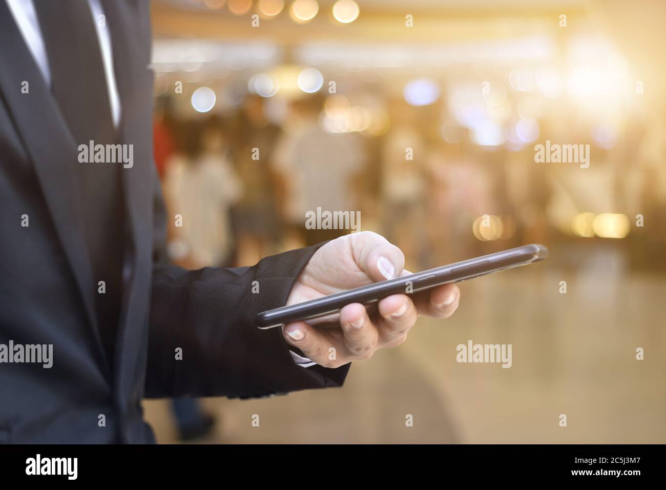 Using Phone Technology Mobile communication technology hi-res stock photography and images - Alamy