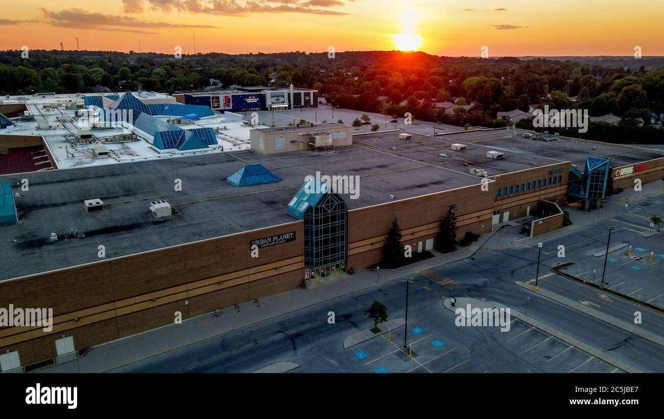 Westmount mall hires stock photography and images Alamy