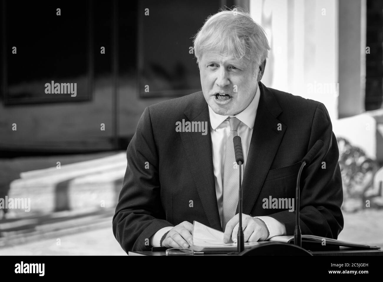 Boris johnson number 10 downing street Black and White Stock Photos