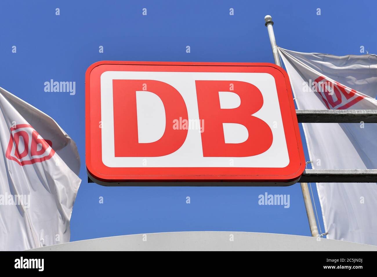 Page 2 Wolfsburg Emblem High Resolution Stock Photography And Images Alamy