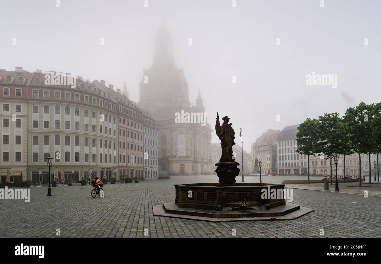 Dresden, Germany. 15th June, 2020. The Friedensbrunnen, also known as the Türkenbrunnen, is located on the Jüdenhof, west of the Neumarkt in front of the entrance to the Museum of Transport near the Frauenkirche in the fog. The fountain is one of the oldest fountains in the city and was built in 1616 AD. Credit: Robert Michael/dpa-Zentralbild/ZB/dpa/Alamy Live News Stock Photo