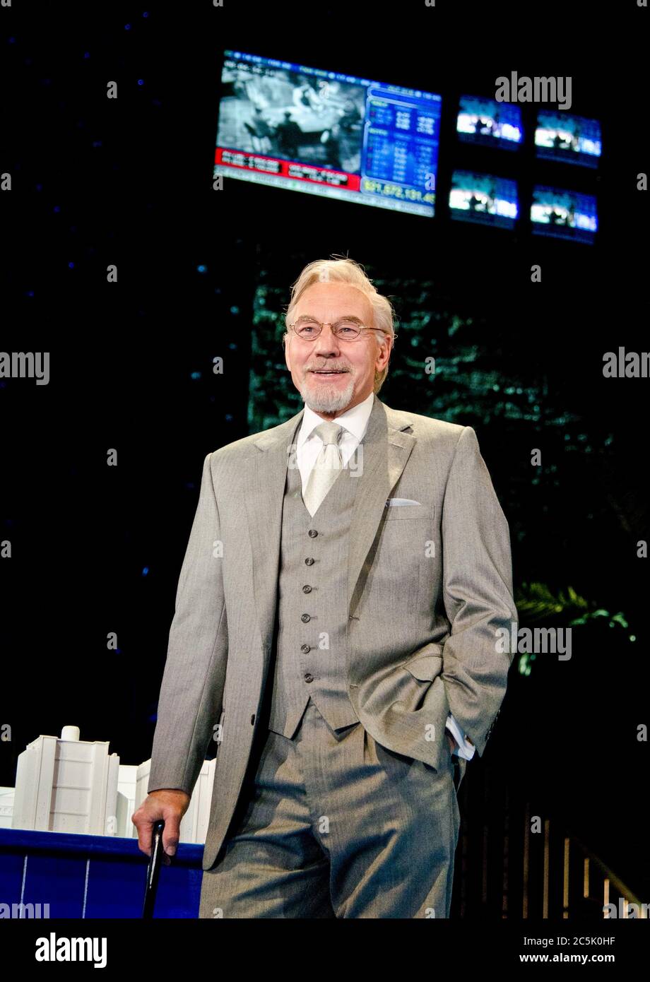 Patrick Stewart (Shylock) in THE MERCHANT OF VENICE by Shakespeare at the Royal Shakespeare Patrick Stewart (Shylock) in THE MERCHANT OF VENICE by Shakespeare at the Royal Shakespeare