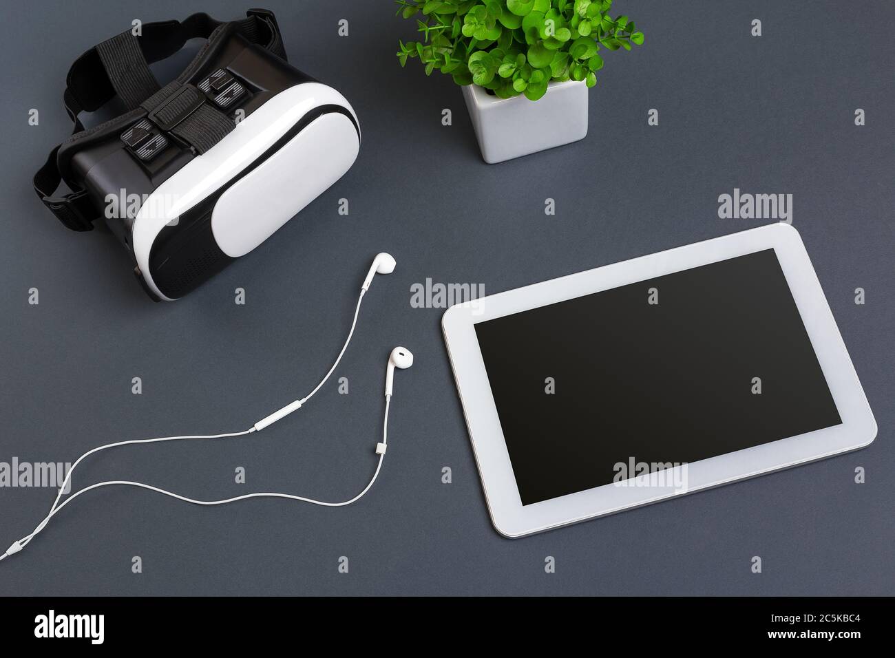 Vr Top View Virtual reality headset. Top view Stock Photo - Alamy