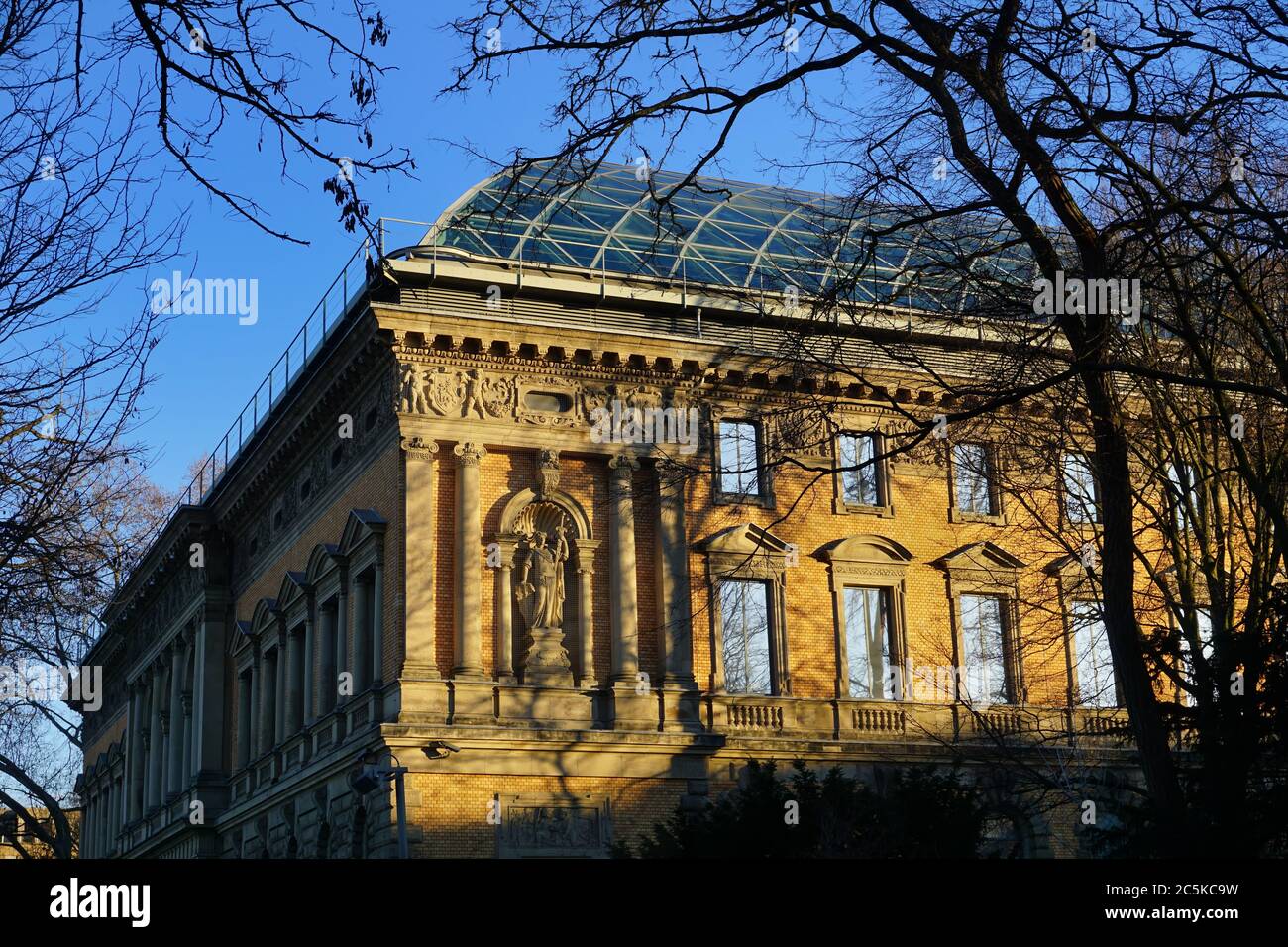 „Ständehaus“, built 1876-1880. It served as a State Parliament from 1949-1988. In 2002, it was turned into the K21 Kunstmuseum for contemporary art. Stock Photo