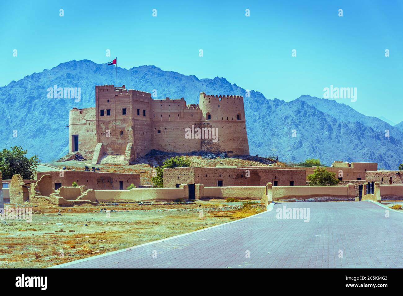 fujairah-fort-is-a-fort-in-the-city-of-fujairah-united-arab-emirates