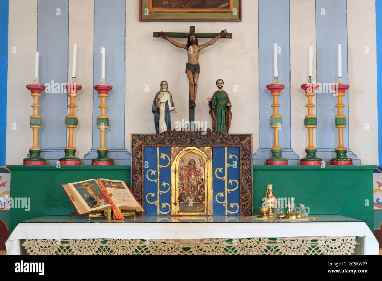 Catholic church alter hi-res stock photography and images - Page 17 - Alamy