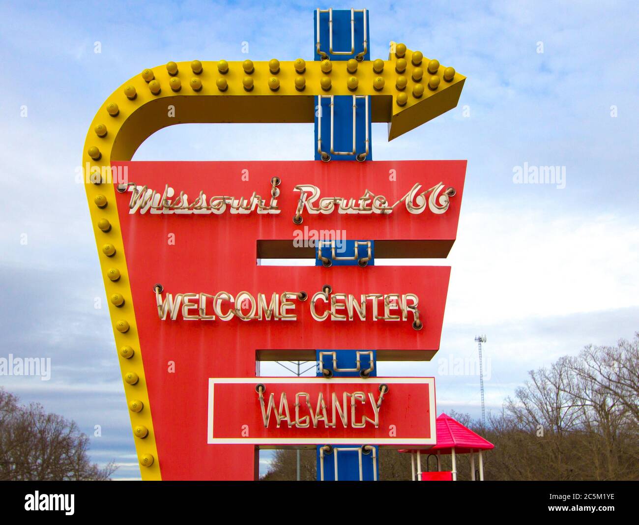 Conway, Missouri, USA - February 27, 2020:  Retro neon sign at the Missouri Welcome Center. Stock Photo