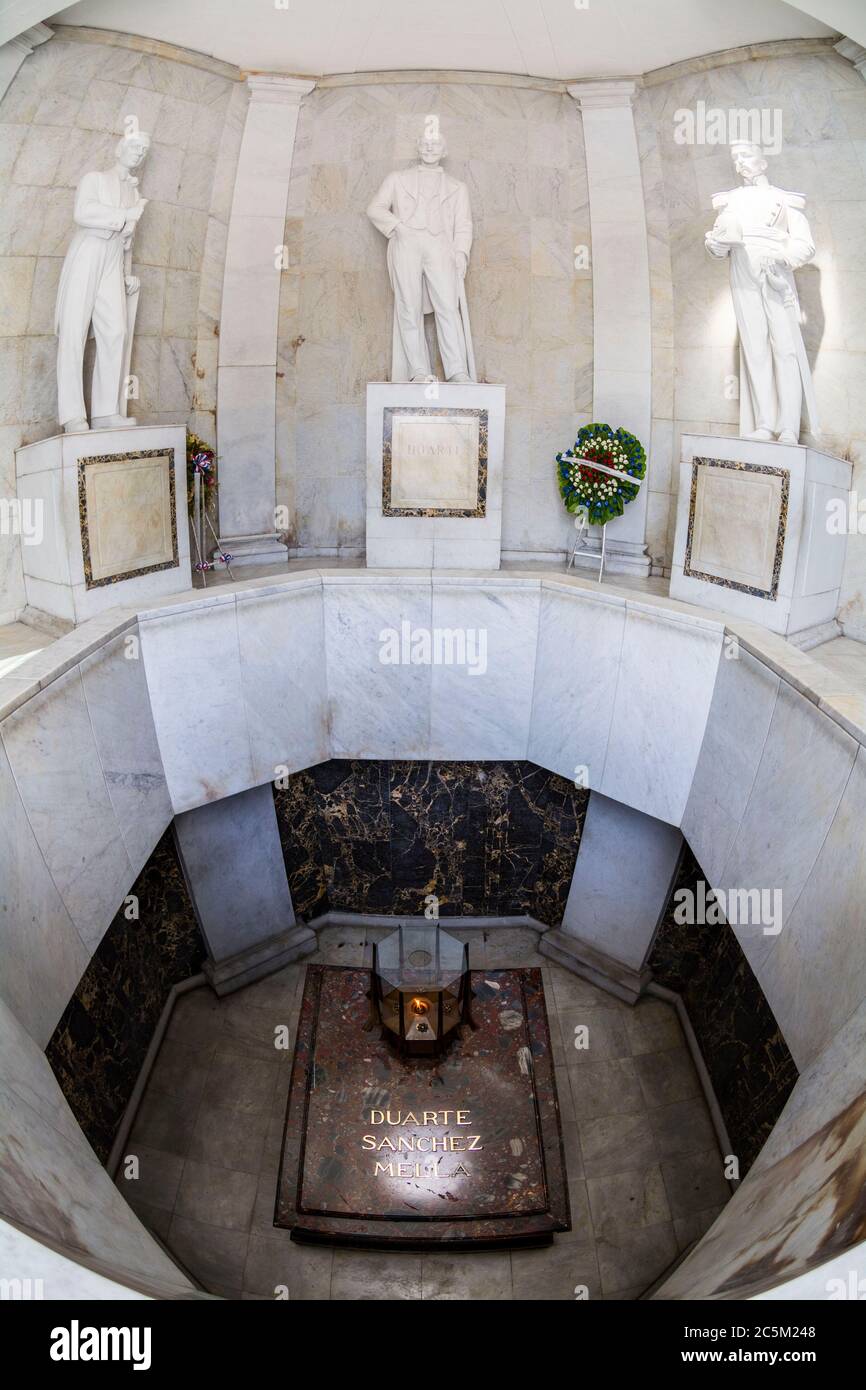The Altar of the Dominican Fatherland is a sober mausoleum where the remains of the three fathers of the country rest: Juan Pablo Duarte, Francisco de Stock Photo