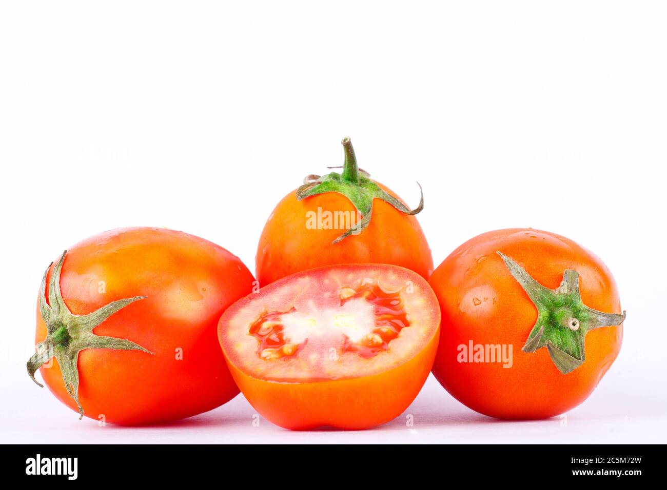 Red tomato vegetables are used as the primary ingredient in cooking