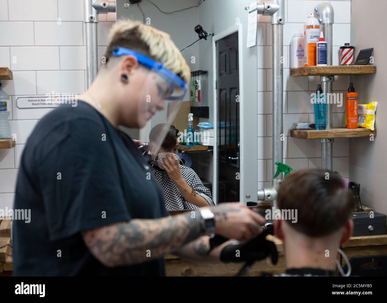 Alamy spread hair hires stock photography and images Alamy