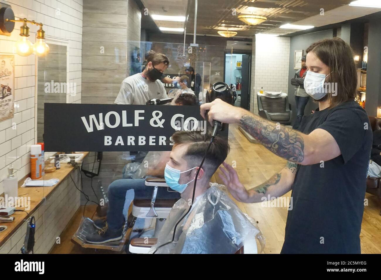 Barbers Re Opening High Resolution Stock Photography and Images - Alamy
