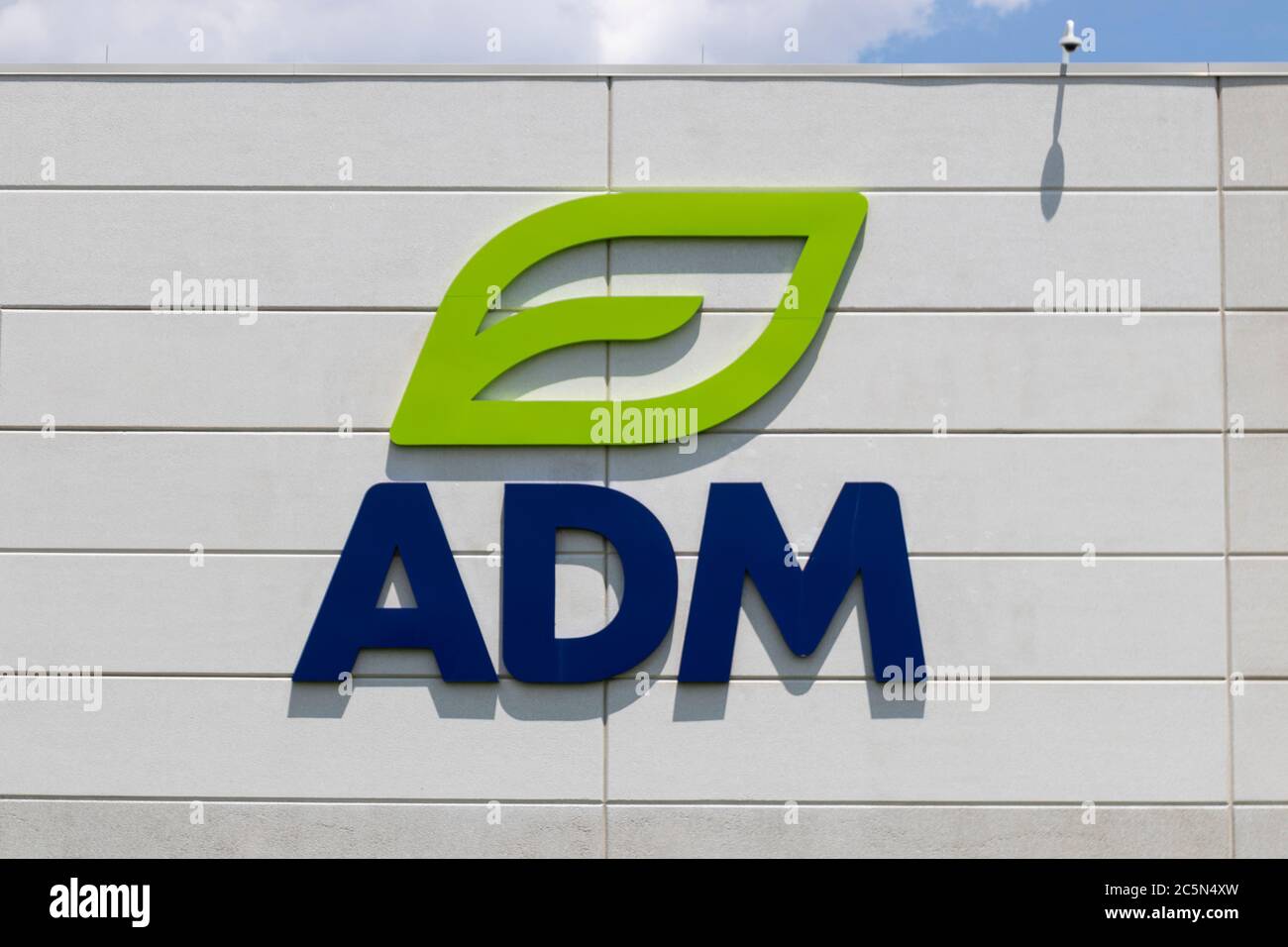 Erlanger Circa July Archer Daniels Midland Information Technology And Support Center Adm Is A Global Food Processing Corporation Stock Photo Alamy
