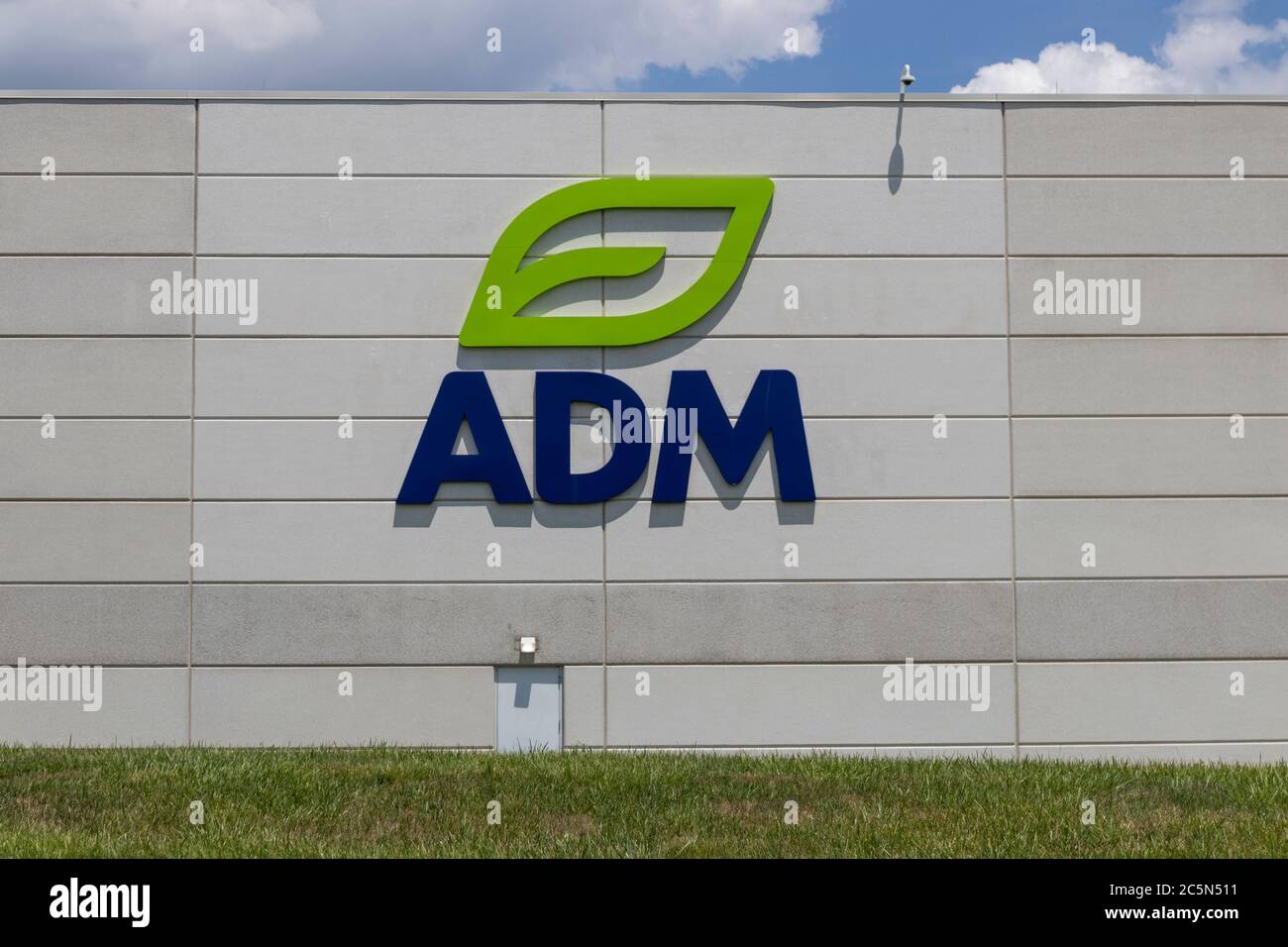 Erlanger Circa July Archer Daniels Midland Information Technology And Support Center Adm Is A Global Food Processing Corporation Stock Photo Alamy