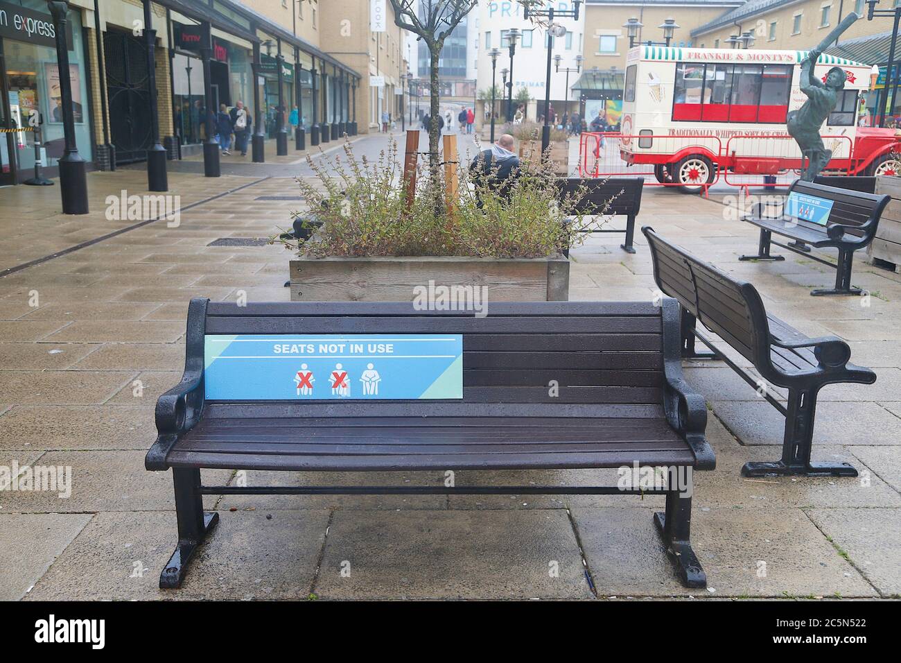Hastings, East Sussex, UK. 04 Jul, 2020. Coronavirus update: With the government relaxing the rules further, bars, pubs, restaurants and barbershops are allowed to open. Bench with sign specifying seats not in use. Photo Credit: Paul Lawrenson-PAL Media/Alamy Live News Stock Photo