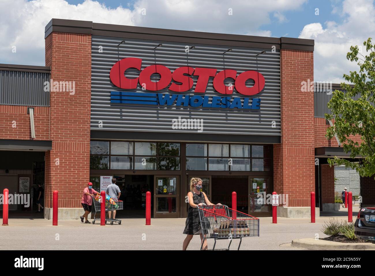 Florence - Circa July 2020: Costco Wholesale Location. Costco Wholesale is a Multi-Billion Dollar Global Retailer. Stock Photo