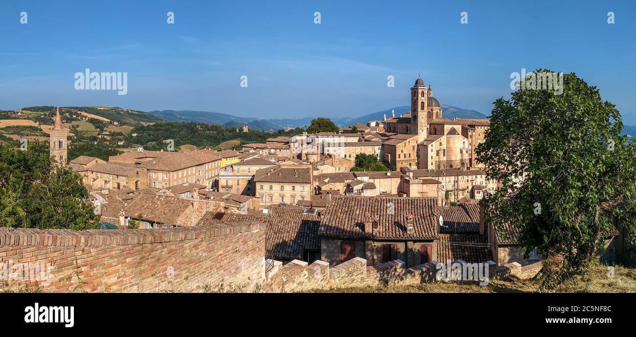 Urbino panoramic landscape hi-res stock photography and images - Alamy
