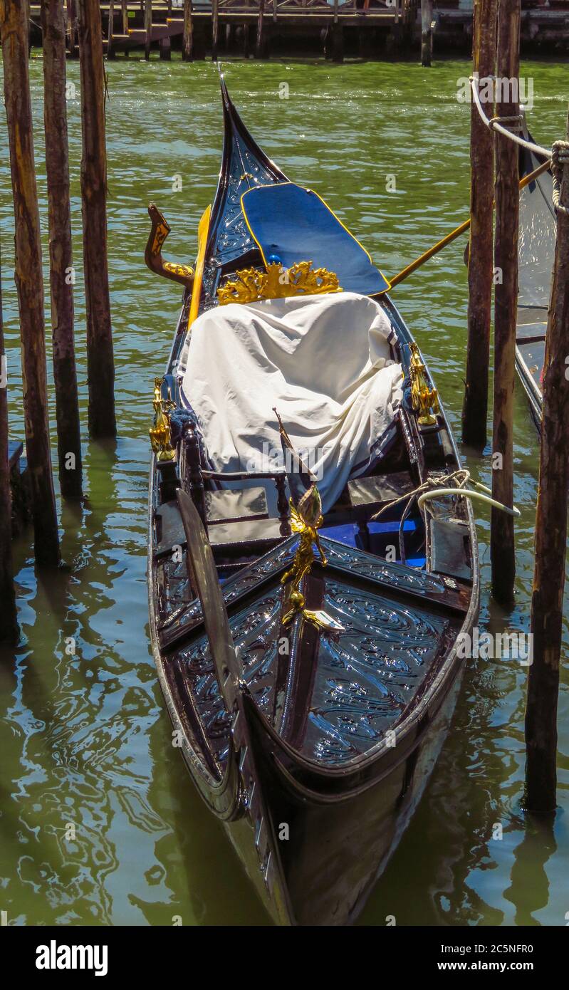 Gondola on The Grand Canal in Venice, Italy Stock Photo - Alamy