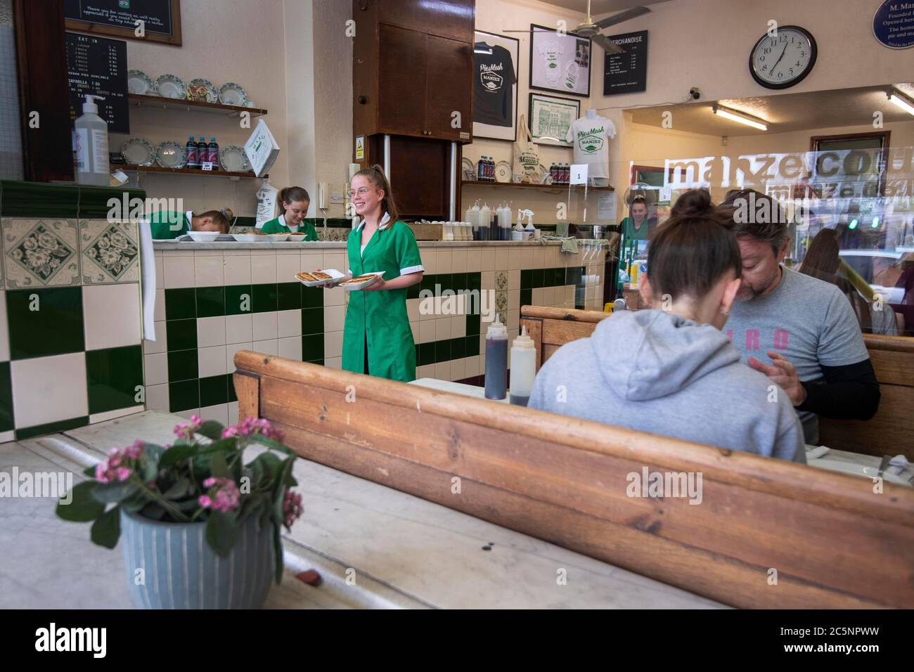 M manze pie and mash hires stock photography and images Alamy