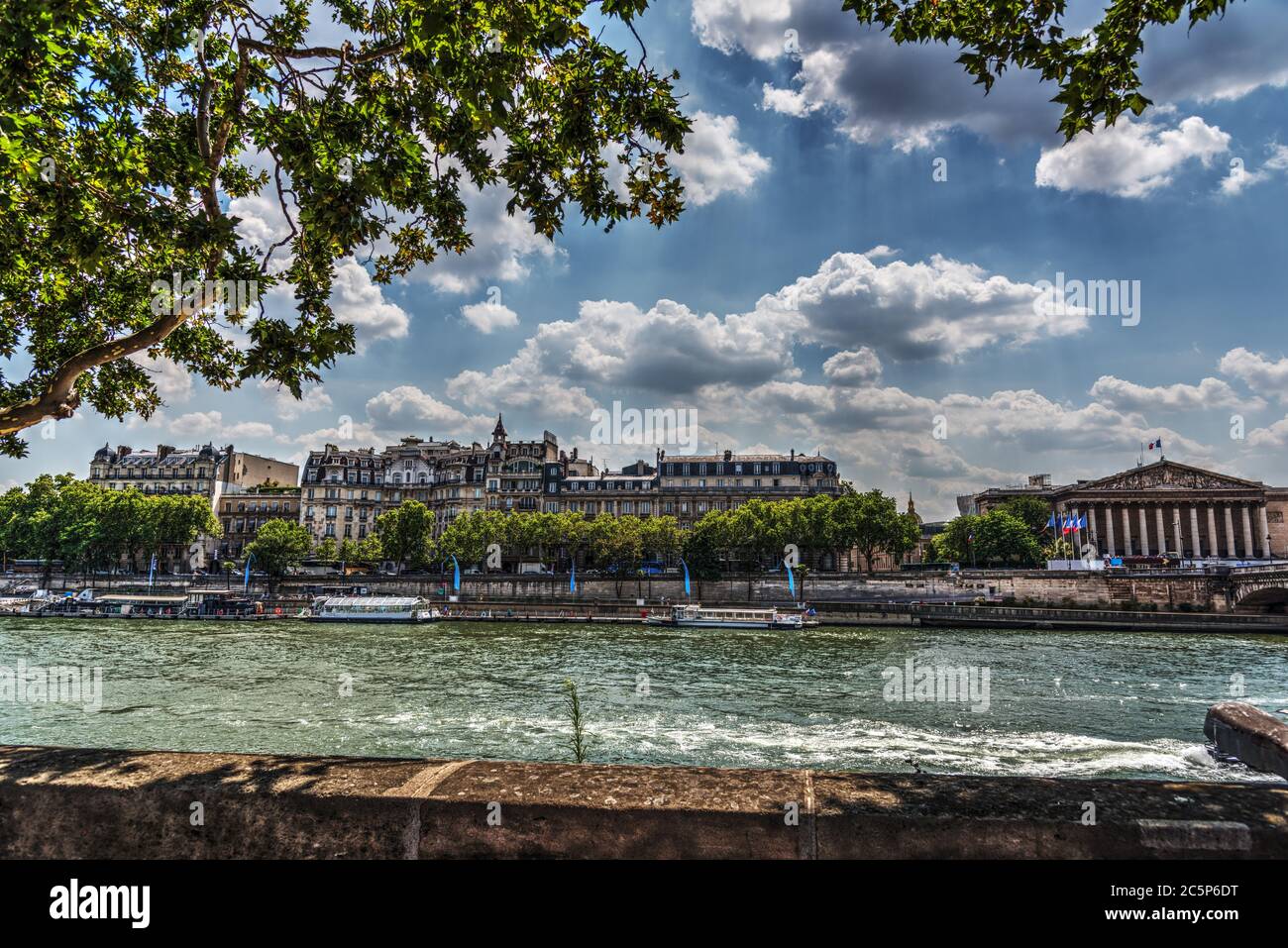 WHAT IS THE SEINE RIVER FAMOUS FOR visual data 4