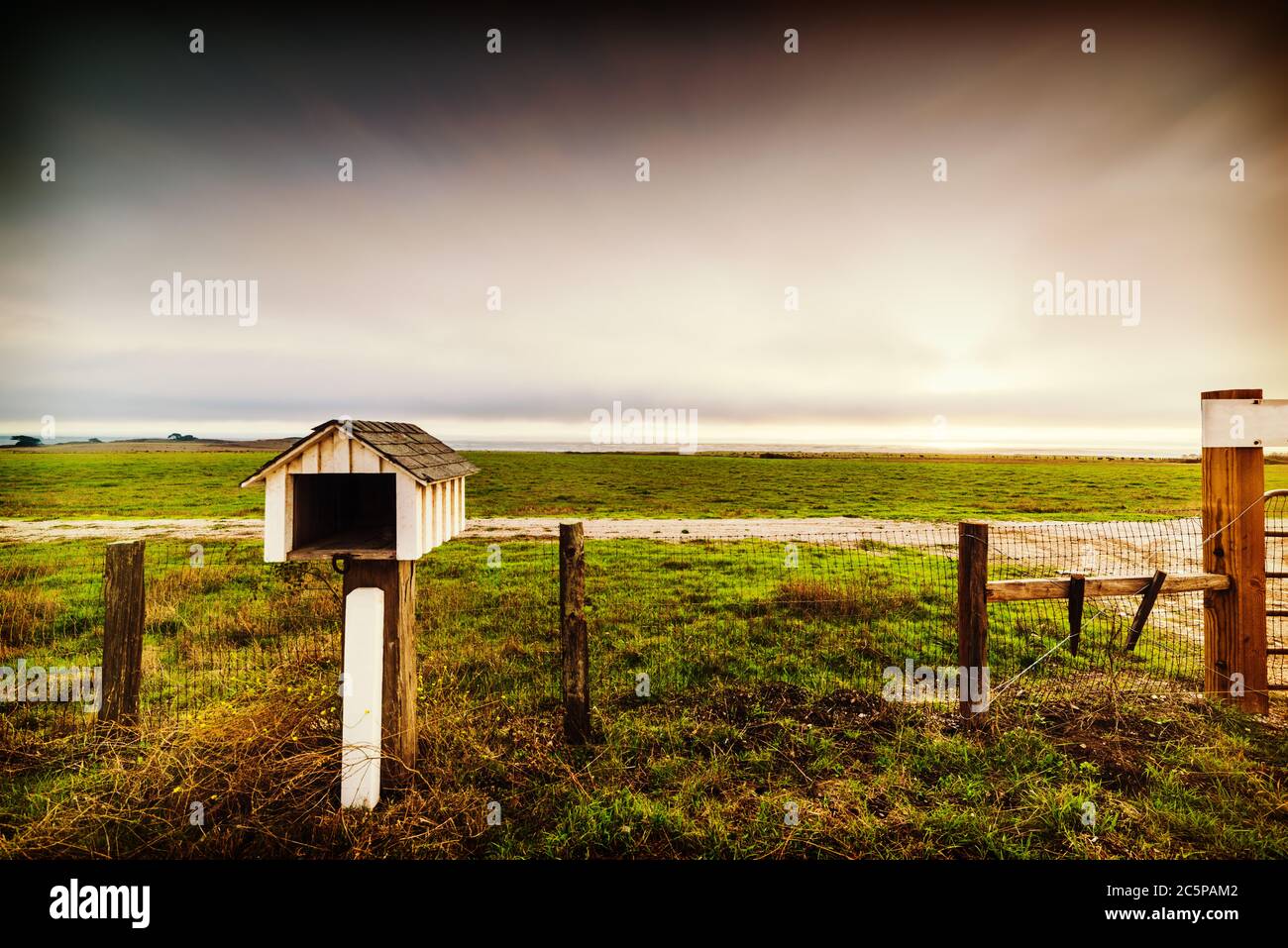 Mailbox at ranch hi-res stock photography and images - Alamy