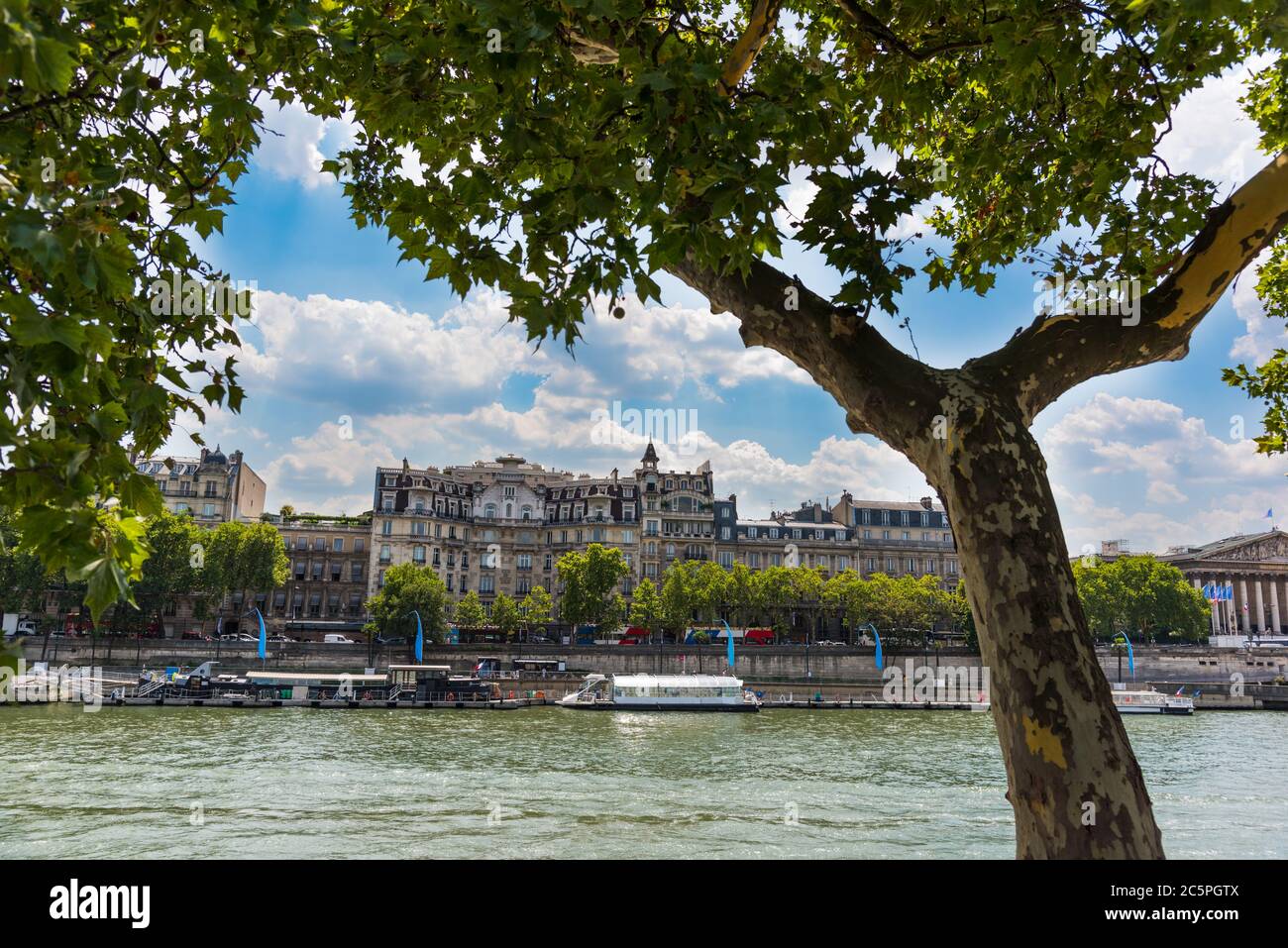 WHAT IS THE SEINE RIVER FAMOUS FOR visual data 2