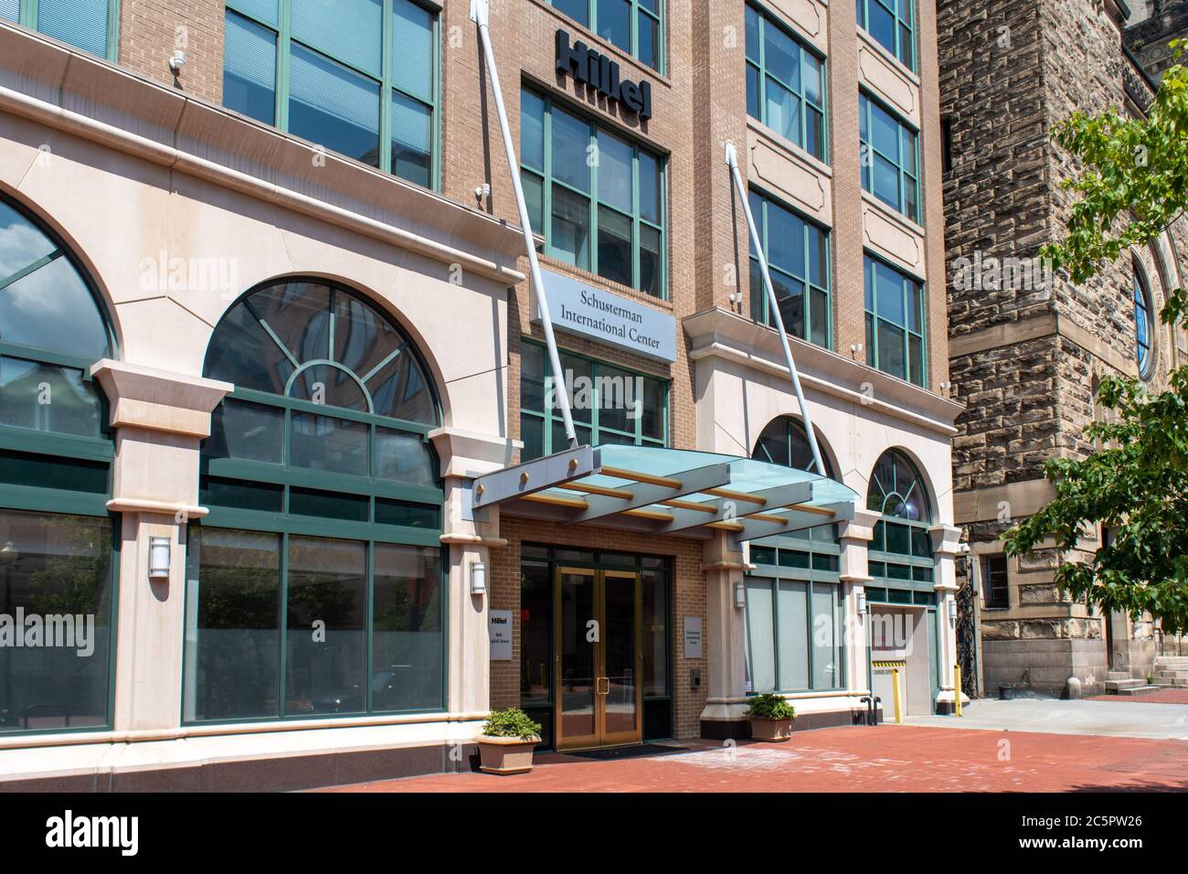 Lynn schusterman hi-res stock photography and images - Alamy