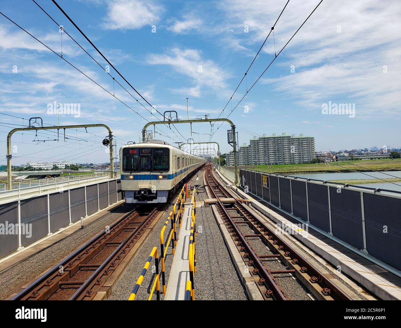 Approaching train hi-res stock photography and images - Alamy