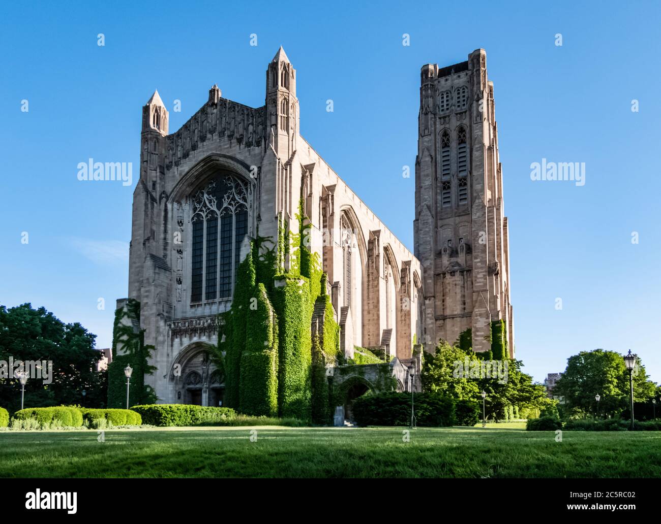 Rockefeller Memorial Chapel.  A Gothic Revival chapel on the campus of the University of Chicago in Chicago, Illinois, USA. Stock Photo