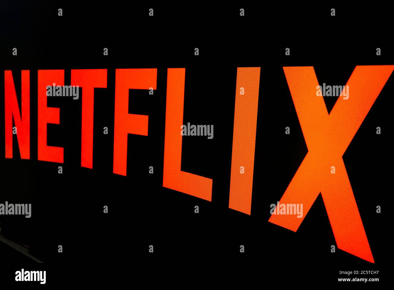 Netflix logo on a TV screen Stock Photo