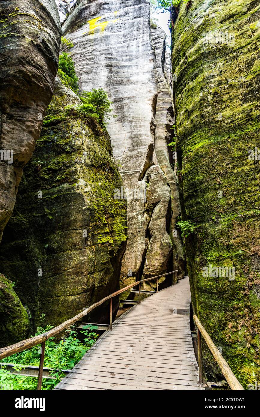 Tall rocks hi-res stock photography and images - Alamy