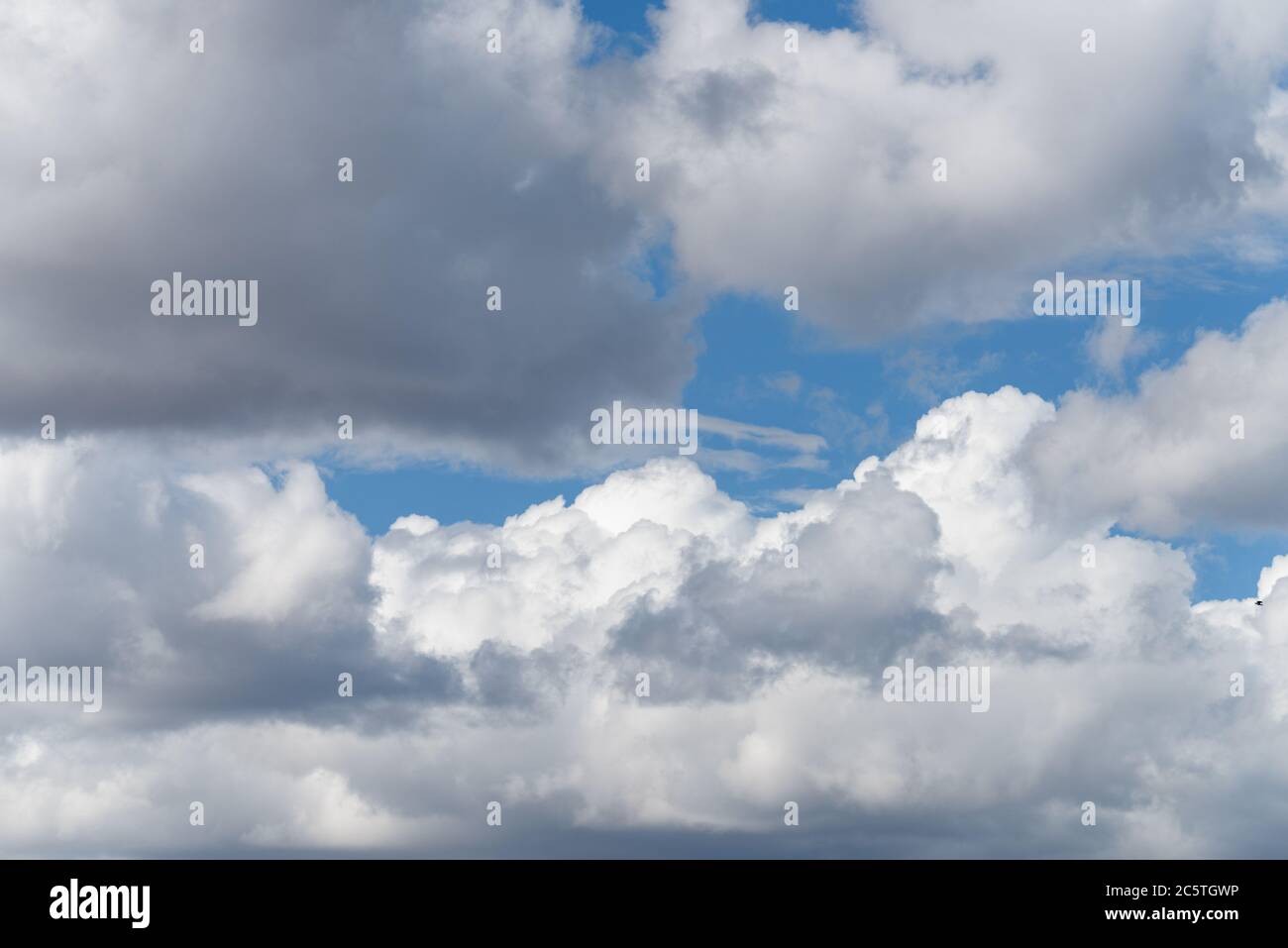 Soft rays sunshine clouds hi-res stock photography and images - Alamy